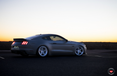 Ford Mustang GT на дисках Vossen Forged LC-102