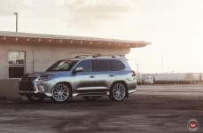 Lexus LX570 на дисках Vossen Forged S17-01