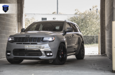 Jeep Grand Cherokee SRT на дисках RFX11 Gloss Black