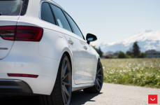 Audi A4 Avant на дисках Vossen VFS-1
