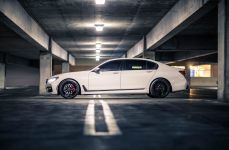 BMW 750i на дисках TSW Pescara