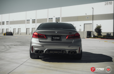 BMW F90 M5 на кованых дисках Vossen Forged S21-01