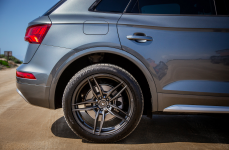 Audi Q5 на дисках V-FF 110 Carbon Graphite