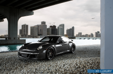 Porsche 911 with XO Luxury XF1