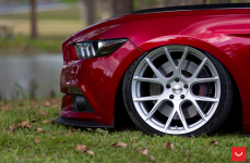 Ford Mustang GT на дисках Vossen VFS-6
