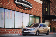 VW Passat на дисках Vossen CV3