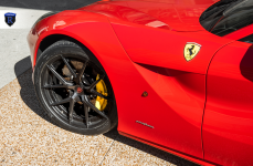 Ferrari F12 на дисках Rohana RFG15