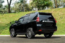 Toyota Land Сruiser Prado на дисках Vossen HF6-1