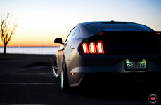 Ford Mustang GT на дисках Vossen Forged LC-102