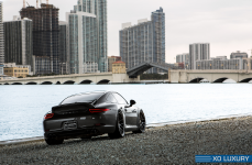 Porsche 911 with XO Luxury XF1