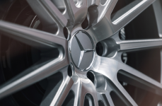 Mercedes Benz S550 на дисках Avant Garde M615 R22