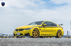 BMW M4 на дисках Rohana RFX5 Custom Gold