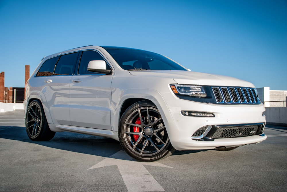 Jeep Cherokee SRT8 на дисках Velgen VMB5