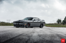Dodge Challenger Hellcat на дисках Hybrid Forged HF-5