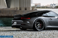 Porsche 911 with XO Luxury XF1