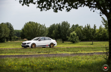 Mercedes C63 на дисках Vossen Forged VPS-307