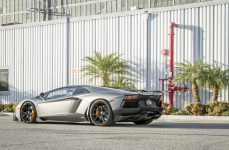 Aventador Zaragoza Edizione на дисках Vorsteiner V-FF 103