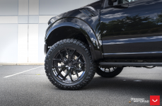 Ford Raptor на дисках Hybrid Forged HF6-4