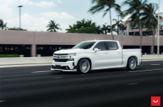Chevrolet Silverado на дисках VOSSEN HF6-1