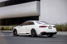 Audi RS5 на дисках 20