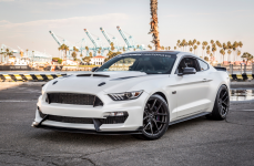 Ford Mustang GT на дисках Vorsteiner V-FF 101