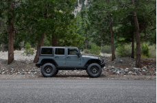 Jeep JK на дисках Black Rhino Tanay